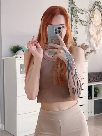 Лера Смородинова (Smorodinova)