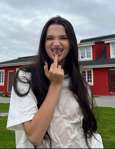Лиза Анохина