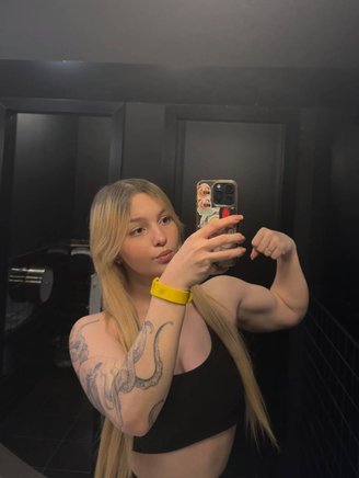 Мира (Naughty Kitten)