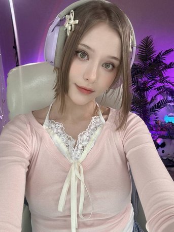 Виолетта Крючкова (Lyasyaa)