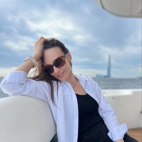Анна Снаткина